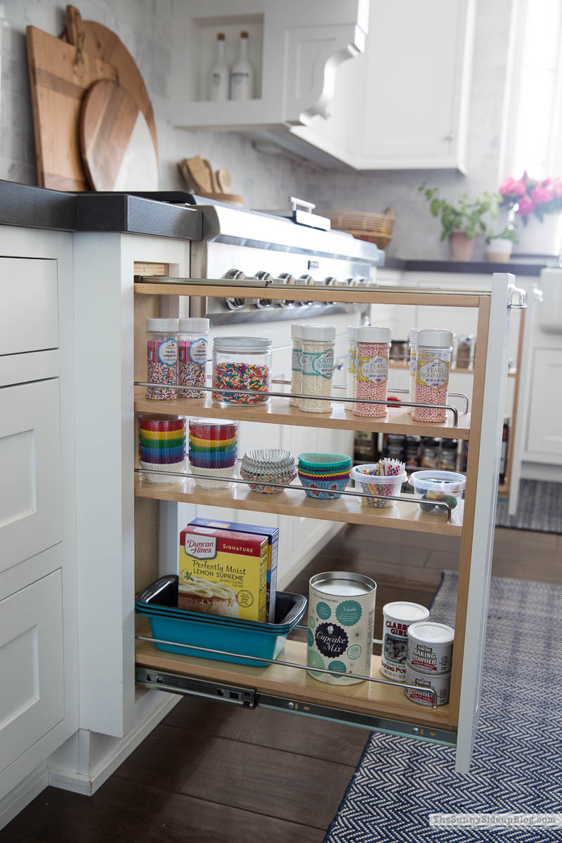 Organized Pantry and Ziploc Bag Drawer - The Sunny Side Up Blog