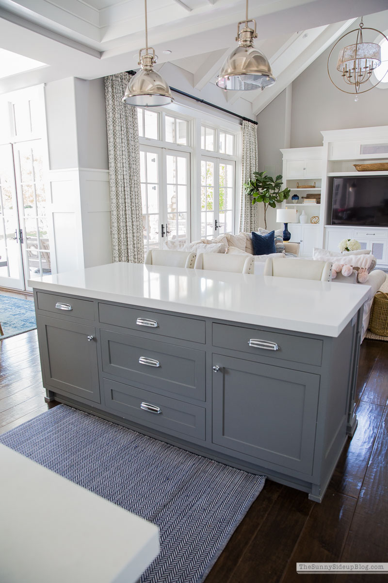 Organized Garage Cabinets - The Sunny Side Up Blog