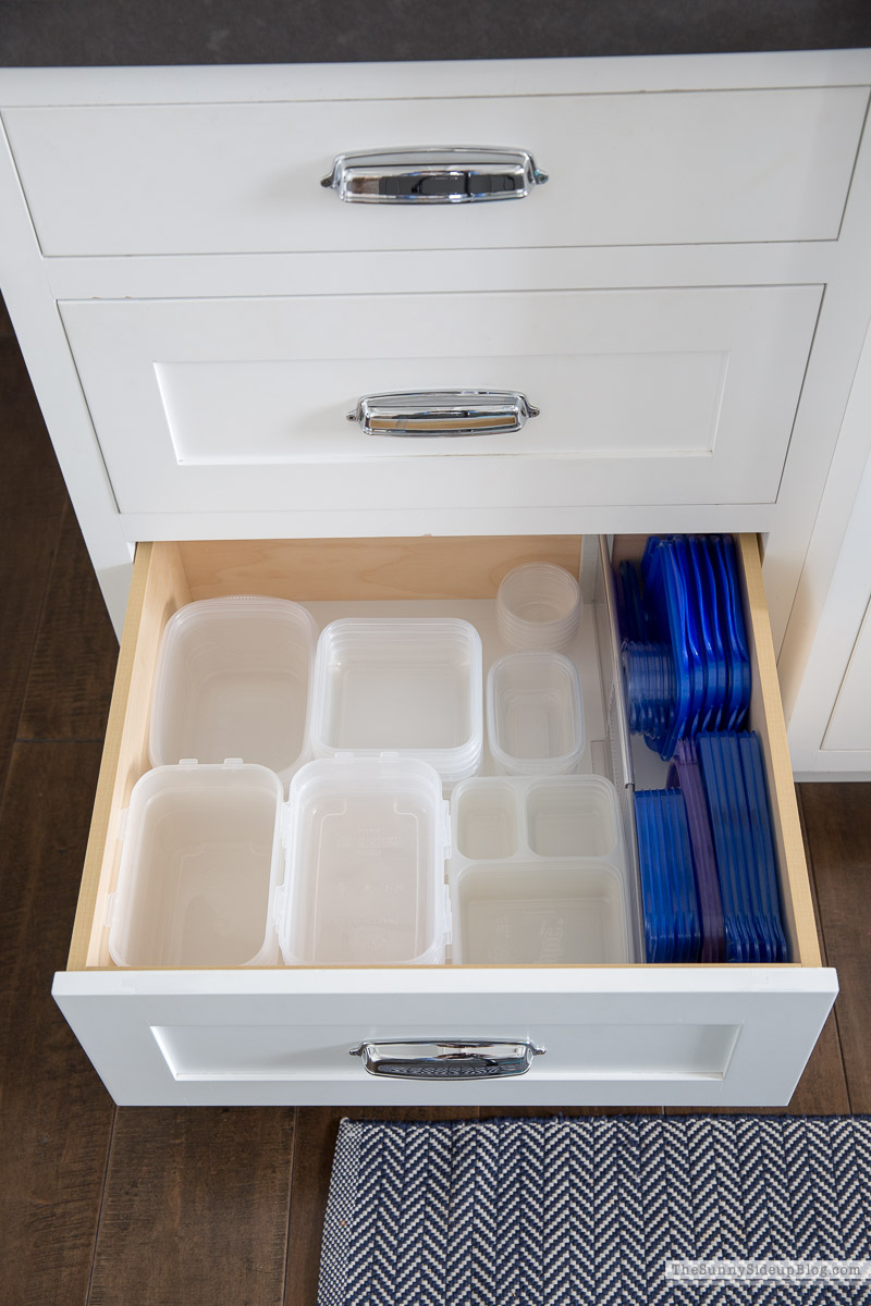 Organized Pantry and Ziploc Bag Drawer - The Sunny Side Up Blog