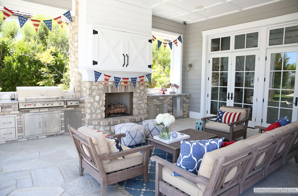 4th of July decor (Sunny Side Up)