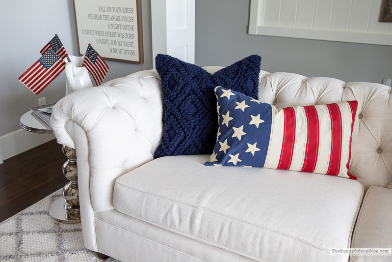 Patriotic Decor Living Room (Sunny Side Up)