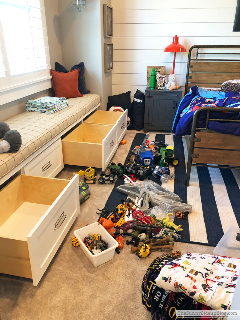 This Messy Primary Bedroom Closet Went from Overflowing to Organized