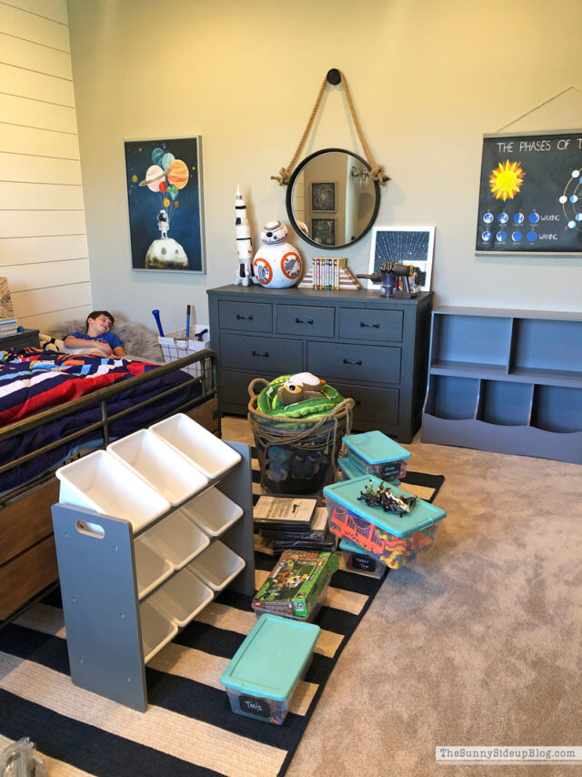 Boy's Organized Bedroom - The Sunny Side Up Blog