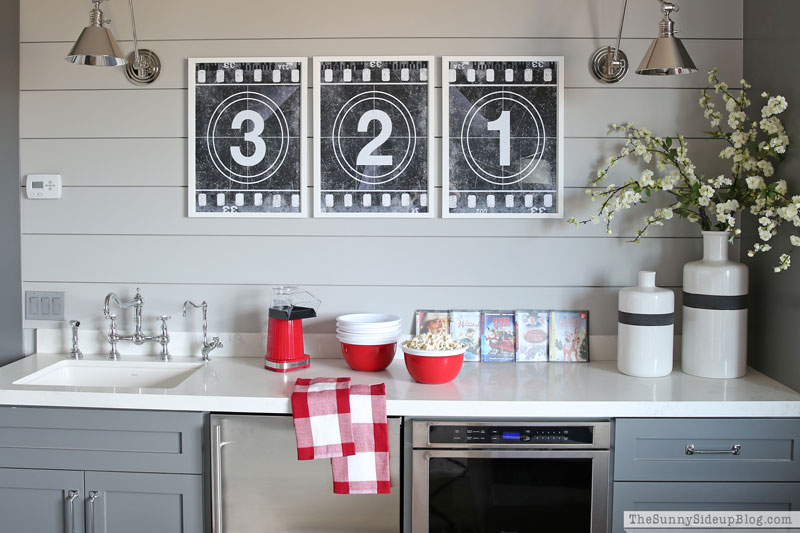 Popcorn and Gift Guides!