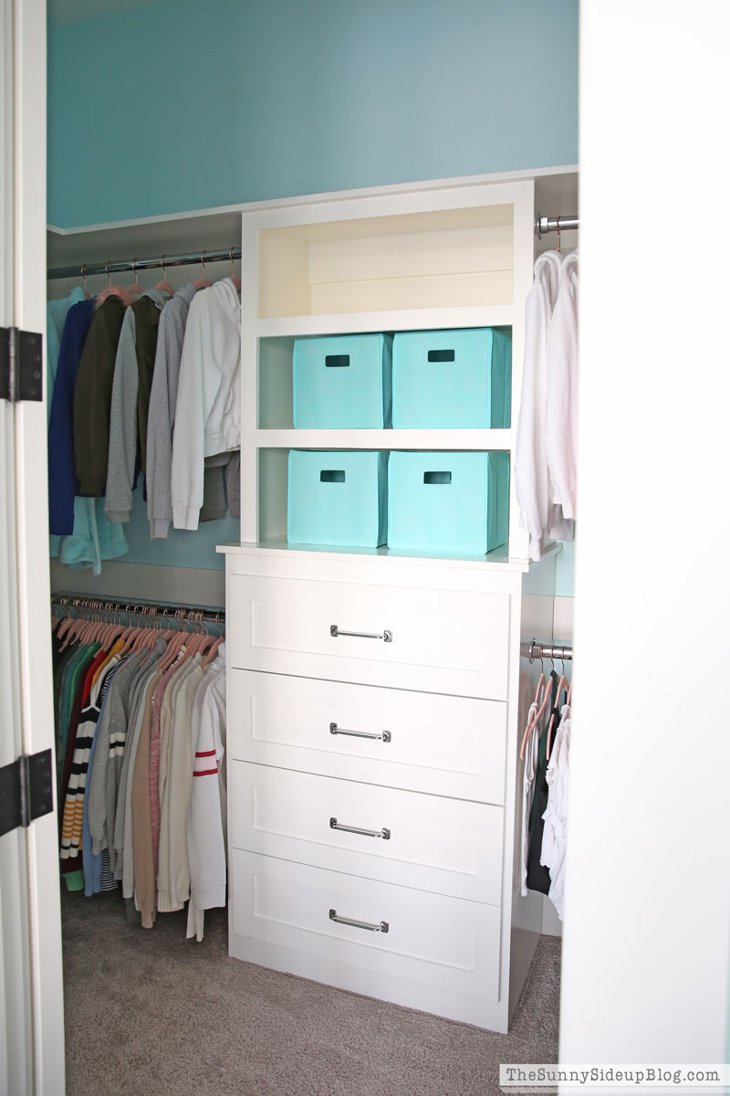 Teen desk and organized closet (Sunny Side Up)