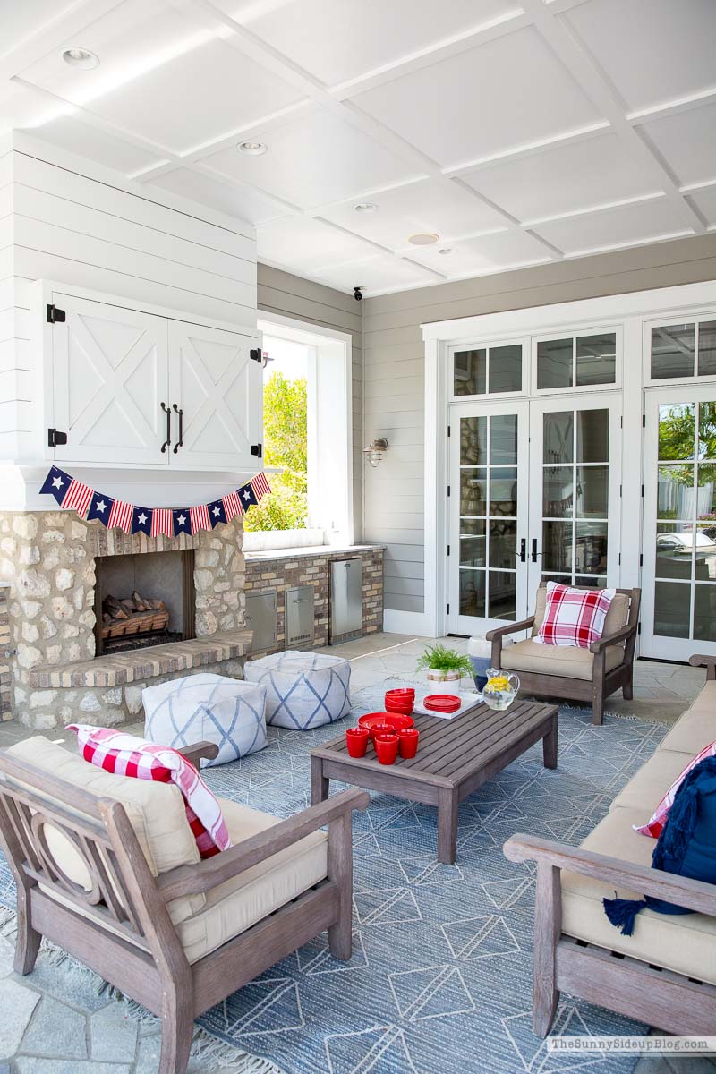 4th of July decor (Sunny Side Up)