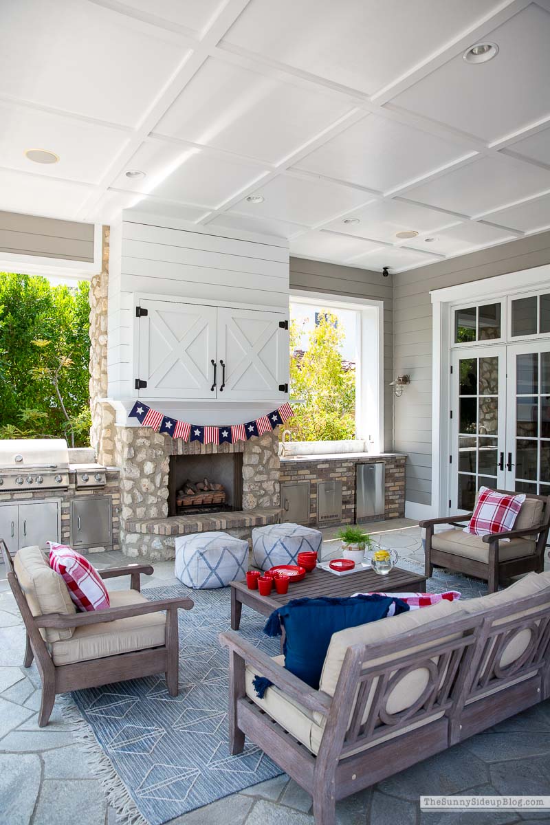 4th of July decor (Sunny Side Up)