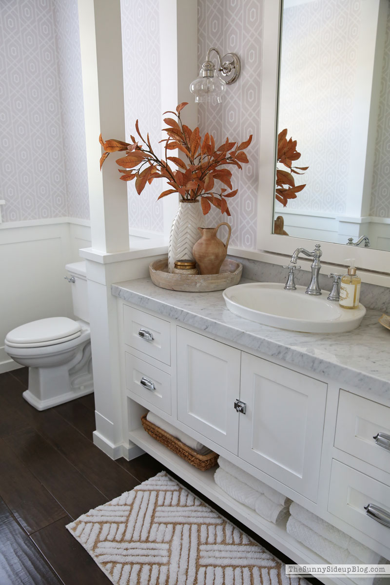 Fall powder bathroom (Sunny Side Up)