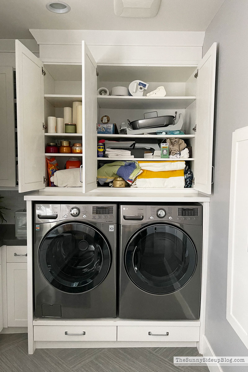 How to Organize Your Laundry Room Cabinets from 30daysblog