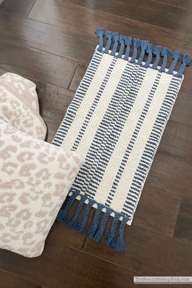 Bathroom Rugs for Spring! - The Sunny Side Up Blog