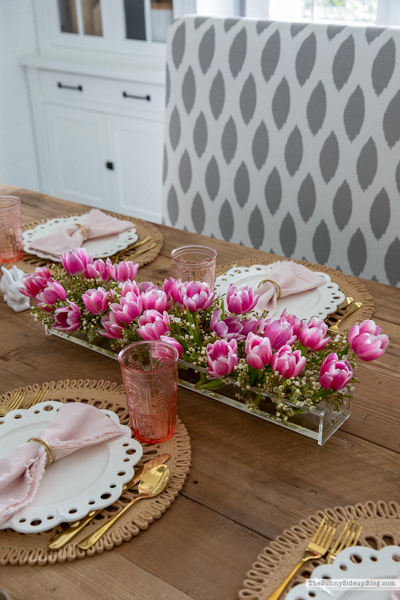 Spring Easter Table (Sunny Side Up)