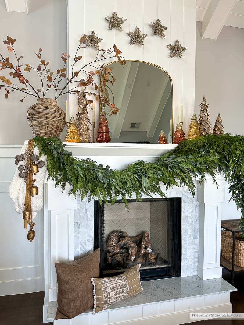 Holiday Star Mantel (Sunny Side Up)