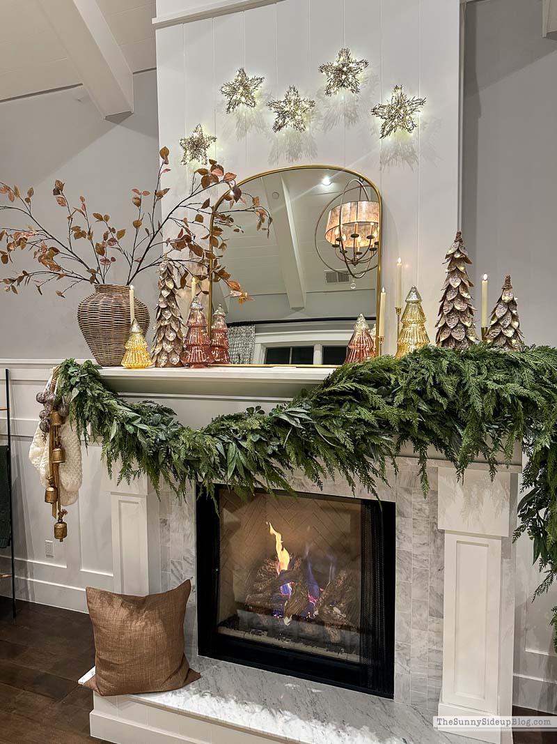 Holiday Star Mantel (Sunny Side Up)