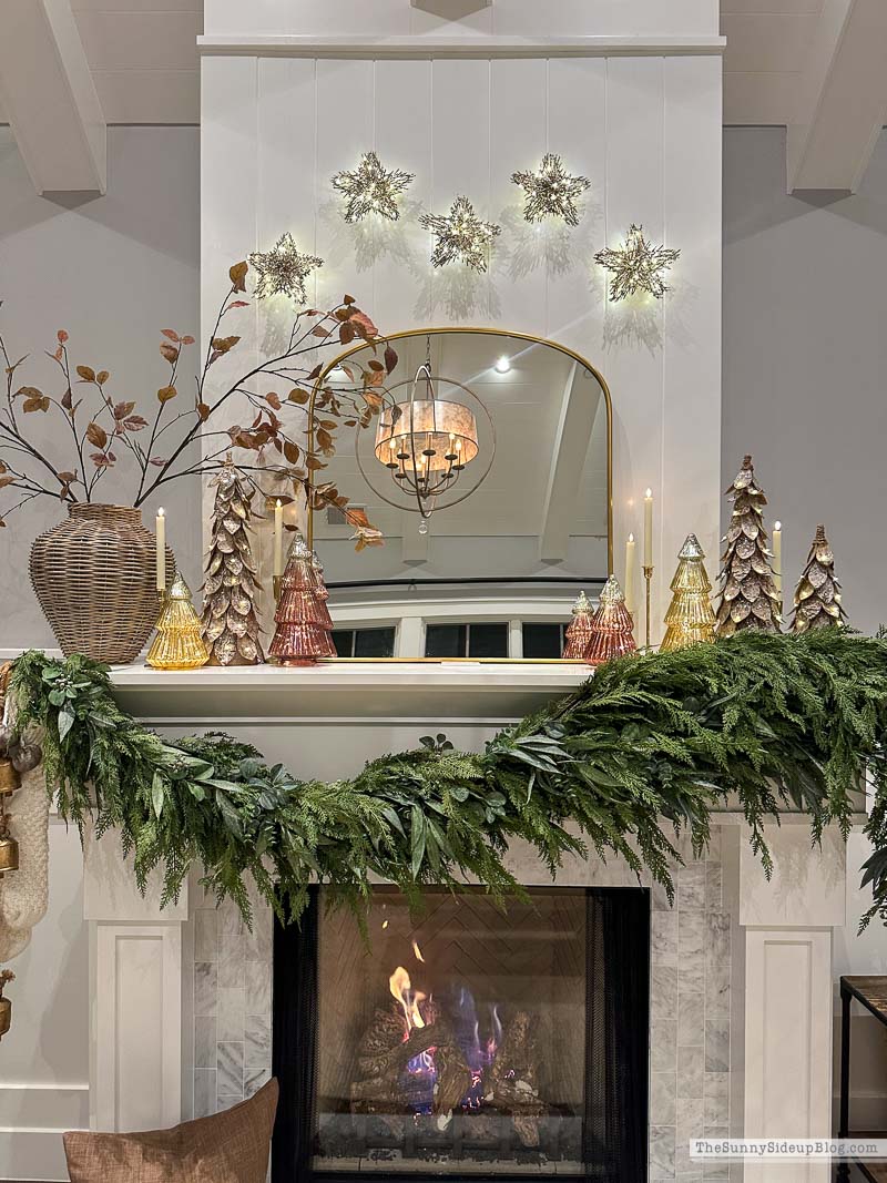 Holiday Star Mantel (Sunny Side Up)