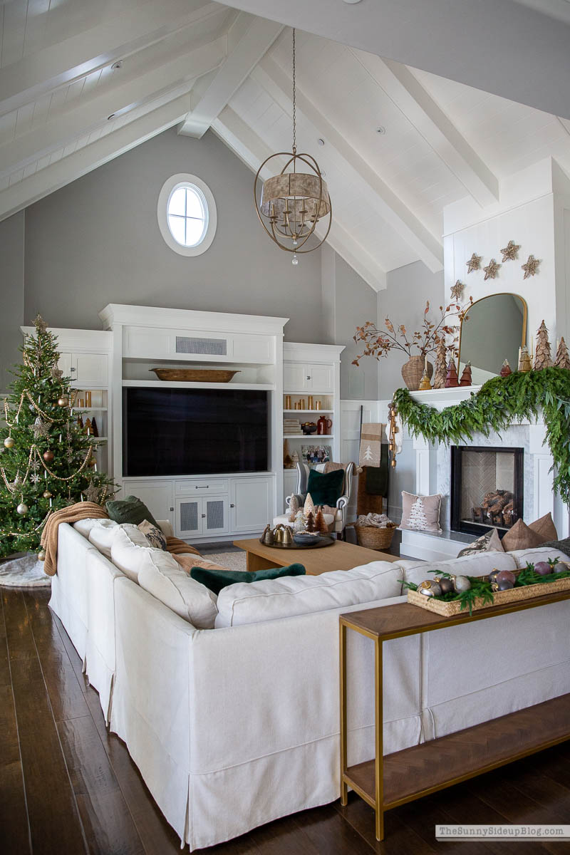 Christmas Family Room (Sunny Side Up)