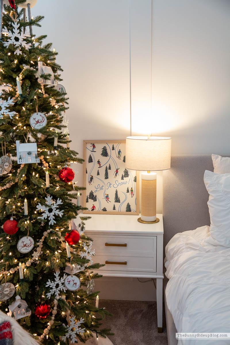 Teen Christmas Bedroom (Sunny Side Up)