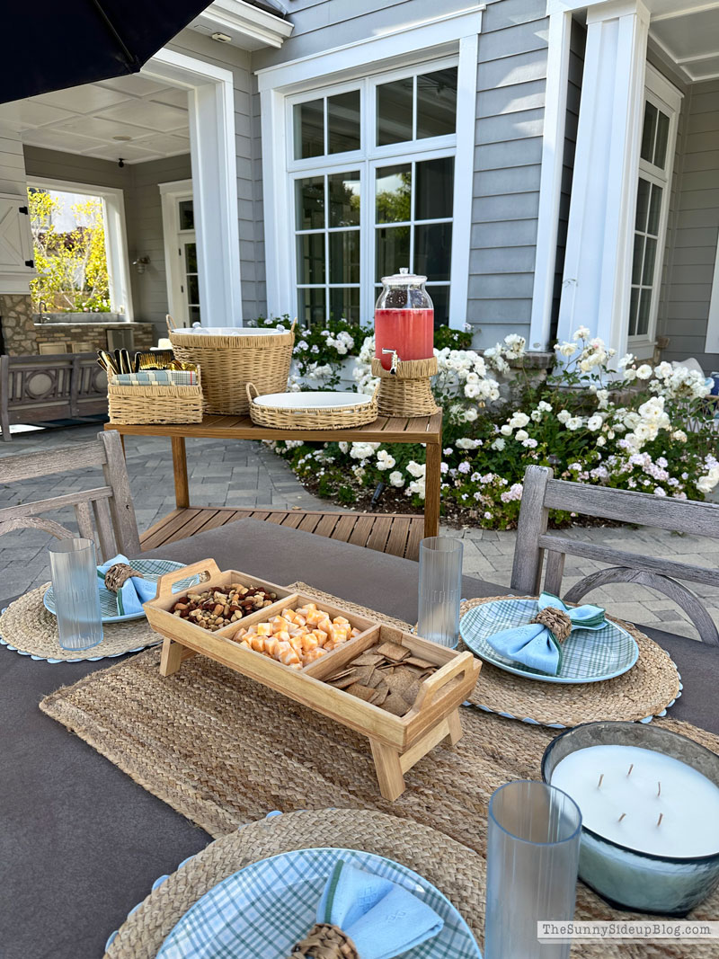 Summer Hosting (Sunny Side Up)