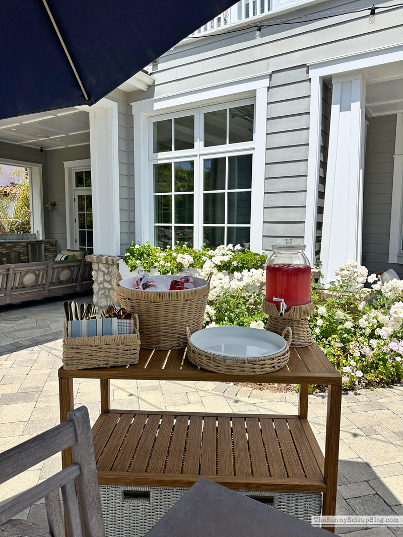 Summer Hosting (Sunny Side Up)
