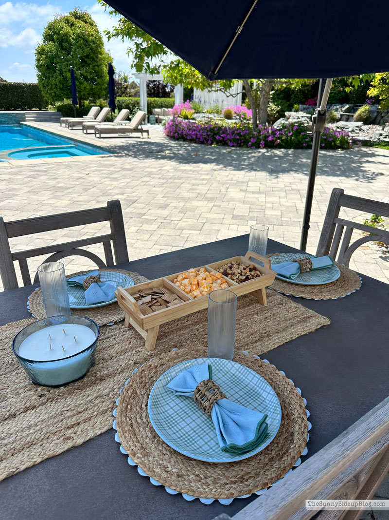 Summer Hosting (Sunny Side Up)