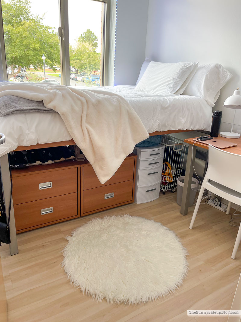 College Packing List/Tips (Sunny Side Up)
