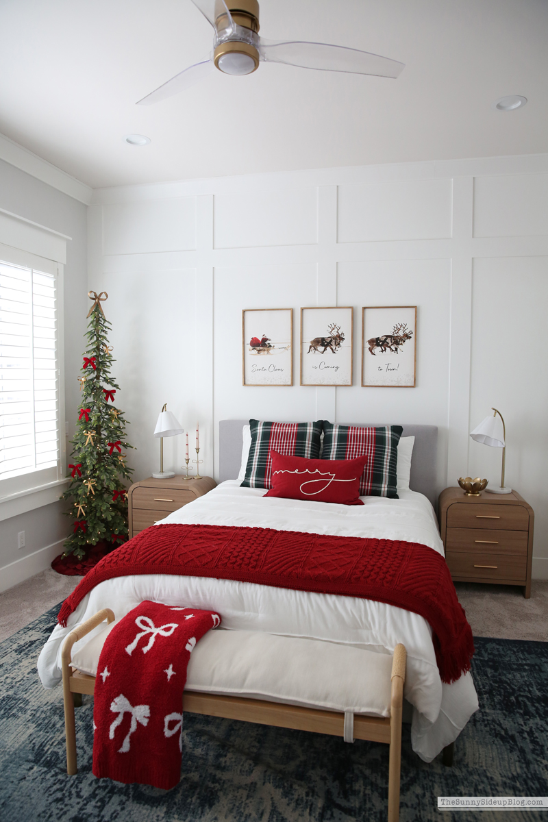 Christmas Bedroom (Sunny Side Up)