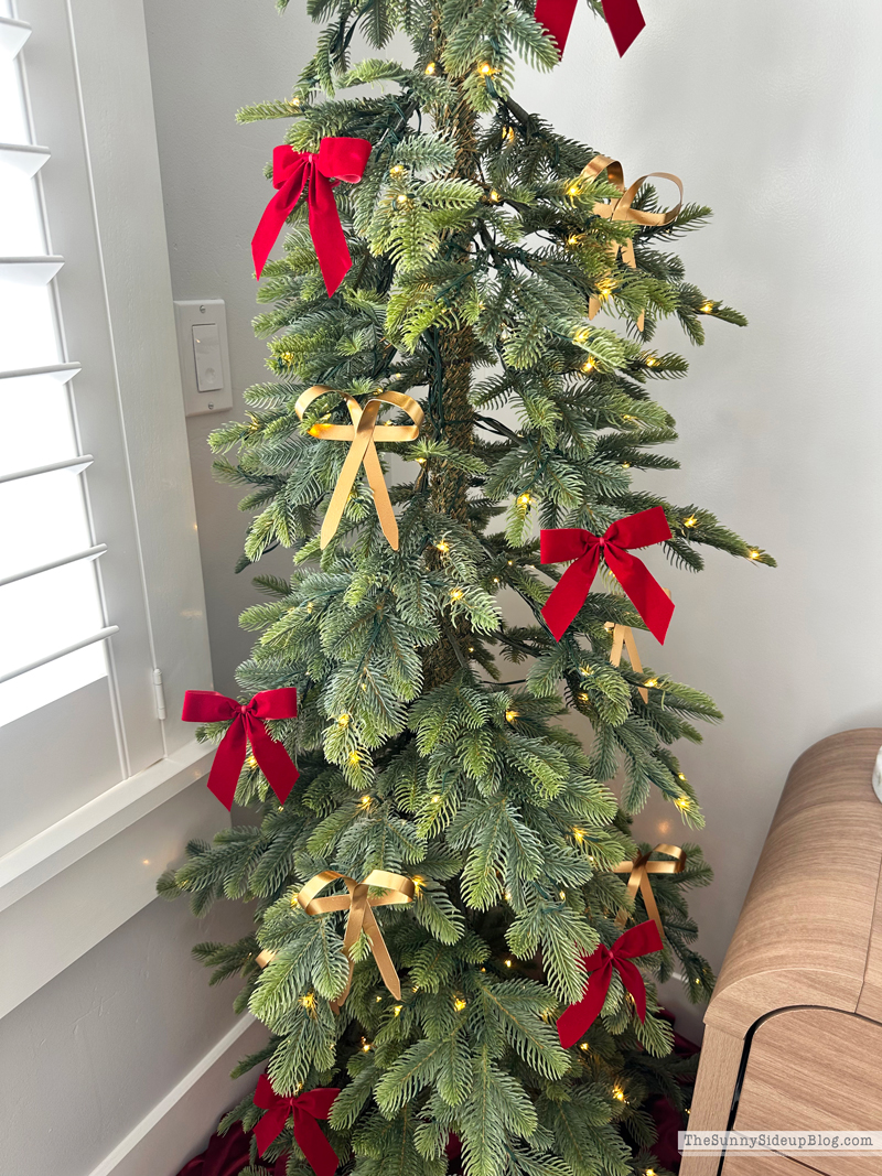 Christmas Bedroom (Sunny Side Up)