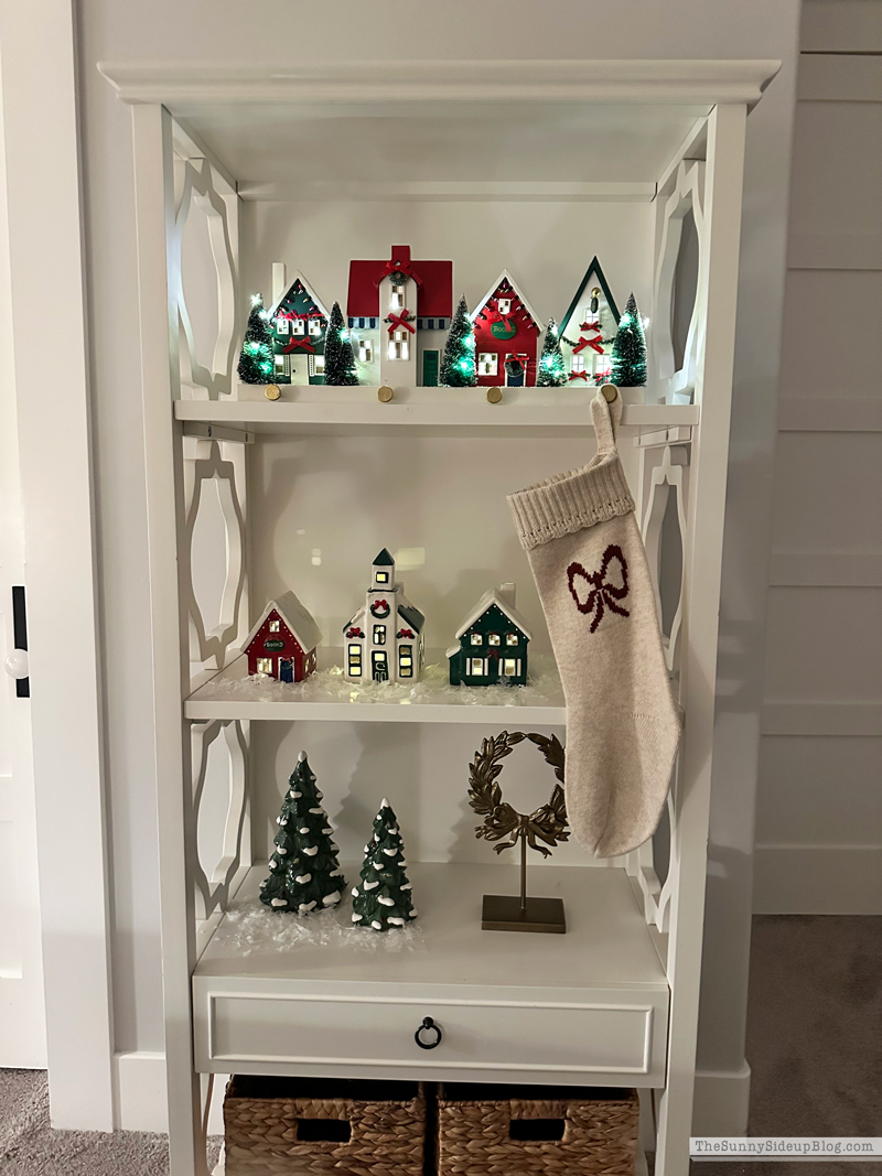 Christmas Bedroom (Sunny Side Up)