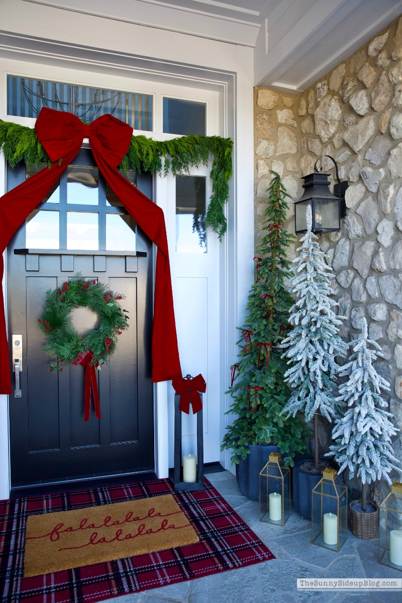 Holiday Bow Porch (Sunny Side Up)