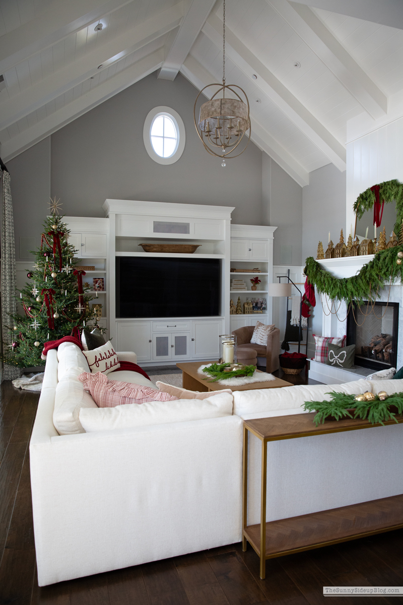 2025 Christmas Home Tour (Sunny Side Up)