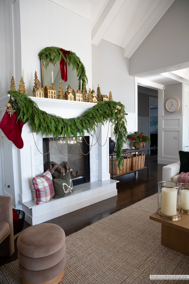 2025 Christmas Home Tour (Sunny Side Up)