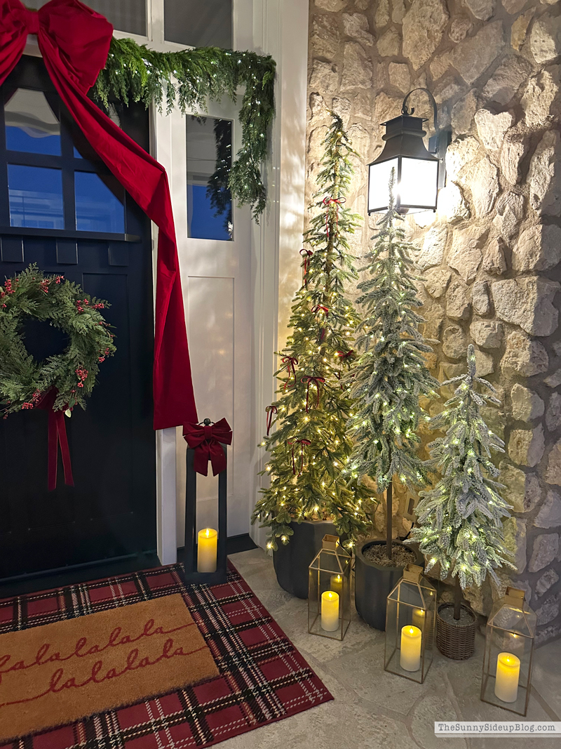 Holiday Bow Porch (Sunny Side Up)