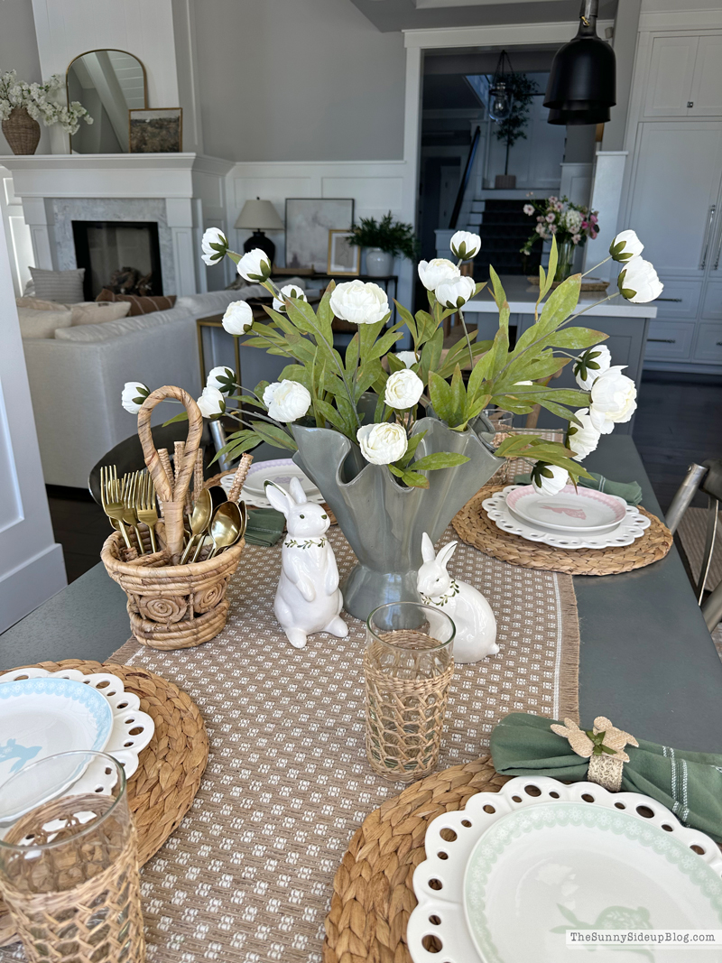 Spring Easter Table (Sunny Side Up)