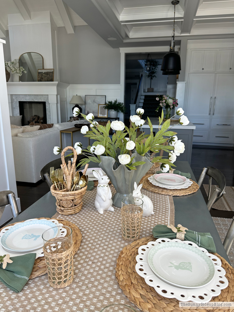 Spring Easter Table (Sunny Side Up)