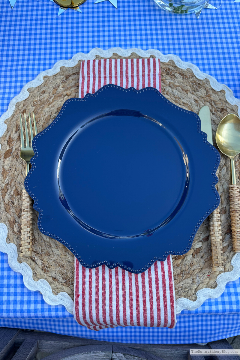 Summer Backyard 4th of July Dinner (Sunny Side Up Blog)