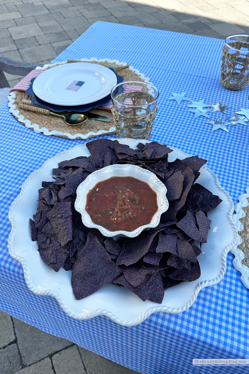 Summer Backyard 4th of July Dinner (Sunny Side Up Blog)
