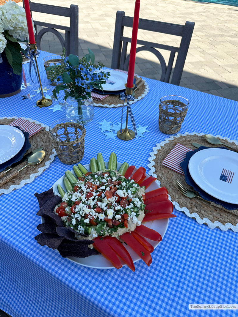 Summer Backyard 4th of July Dinner (Sunny Side Up Blog)