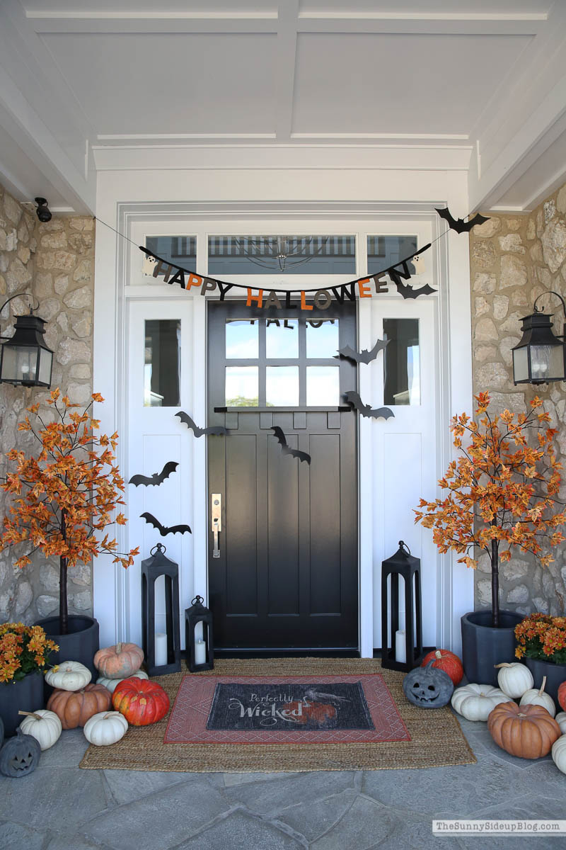 Fall/Halloween Porch Ideas (Sunny Side Up)