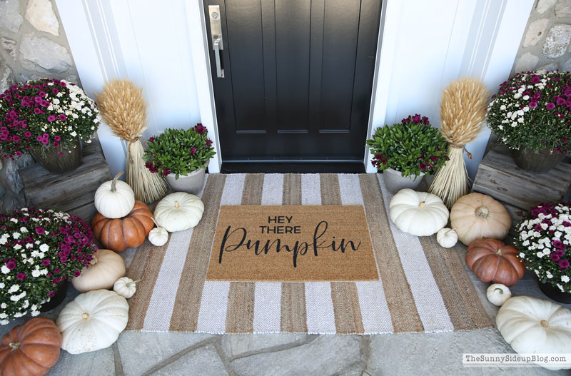 Fall/Halloween Porch Ideas (Sunny Side Up)