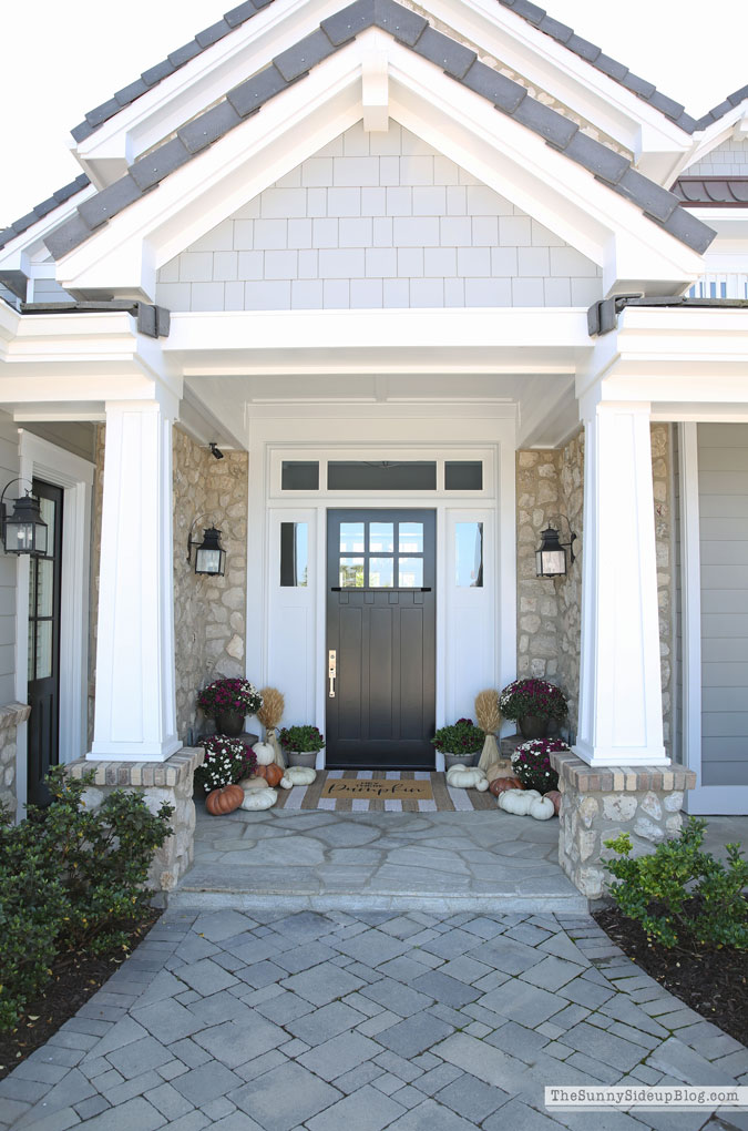 Fall/Halloween Porch Ideas (Sunny Side Up)