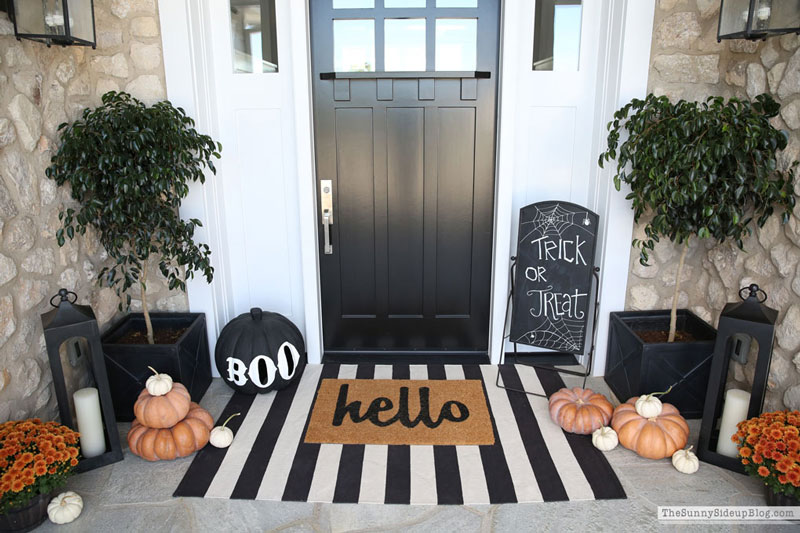 Fall/Halloween Porch Ideas (Sunny Side Up)