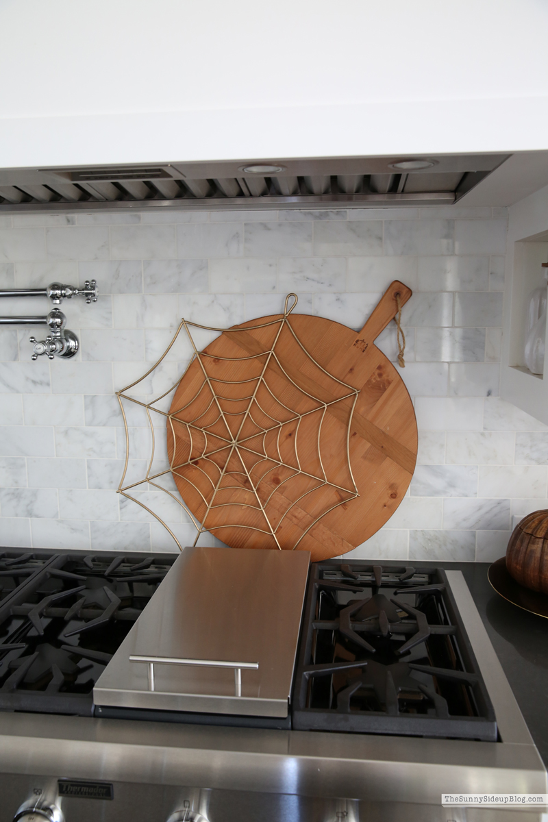 A touch of Fall in the kitchen (Sunny Side Up)