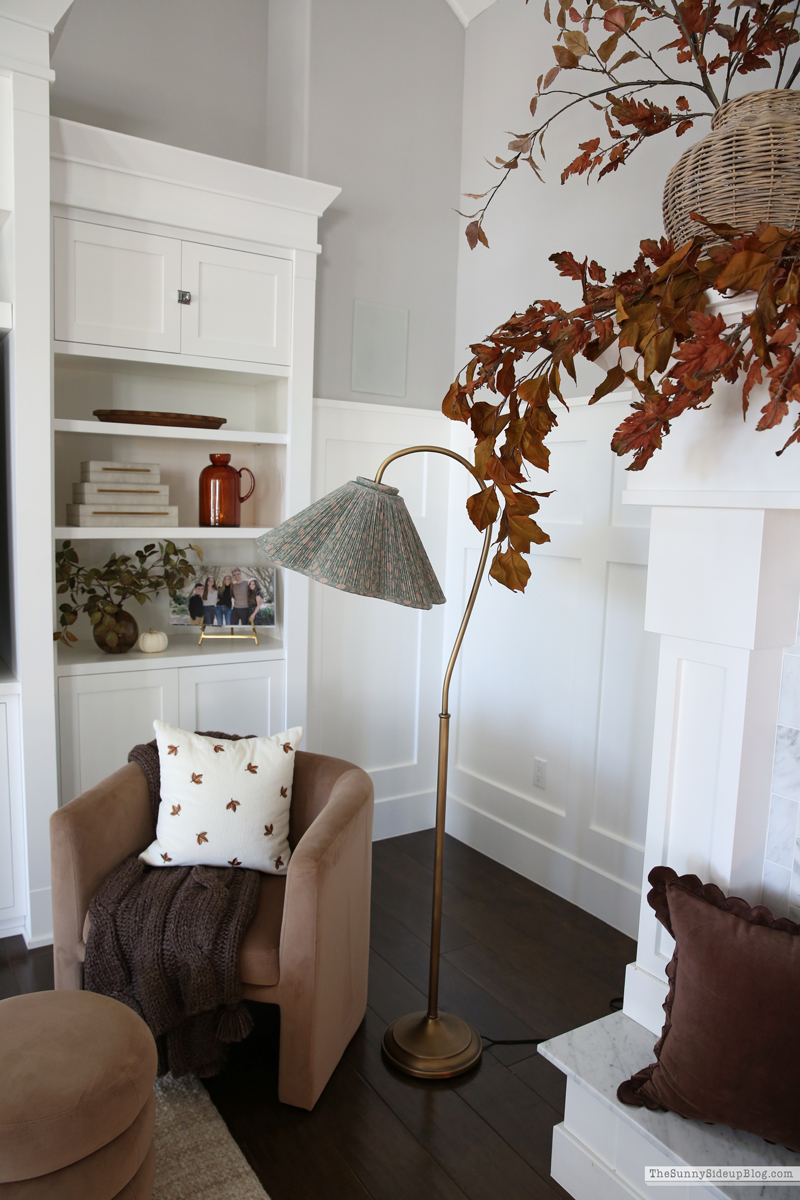 Cozy Fall Mantel (Sunny Side Up)