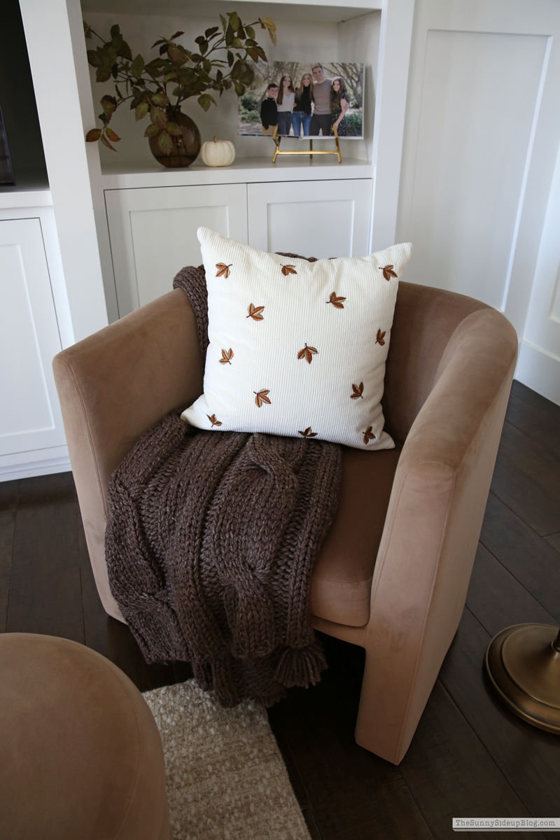 Cozy Fall Mantel (Sunny Side Up)