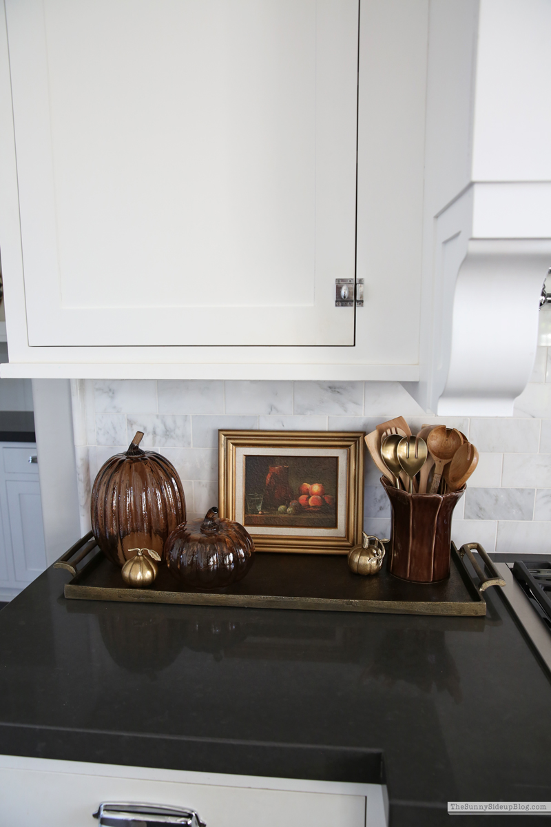 A touch of Fall in the kitchen (Sunny Side Up)